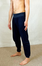 Load image into Gallery viewer, Mens yoga pants, WITH pocket