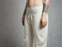 Load image into Gallery viewer, Folded yoga pants
