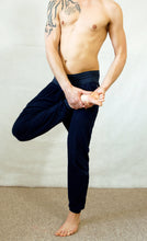 Load image into Gallery viewer, Mens yoga pants, WITH pocket
